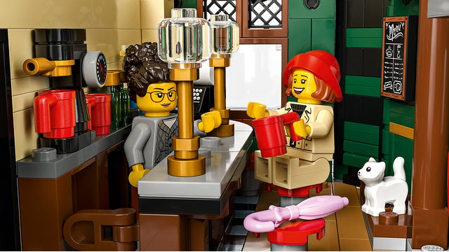 LEGO Icons - Tudor Corner (10350)