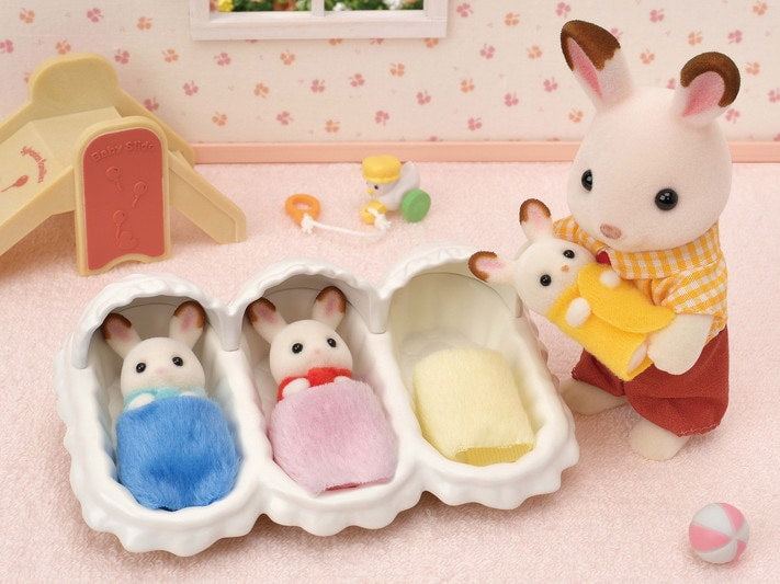 Slyvanian Families - Triplets Care Set