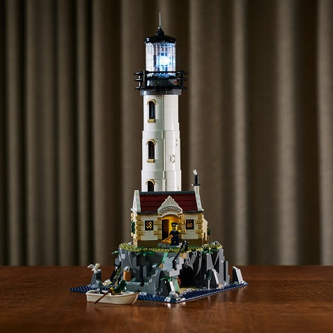 LEGO Ideas - Motorized Lighthouse (21335)