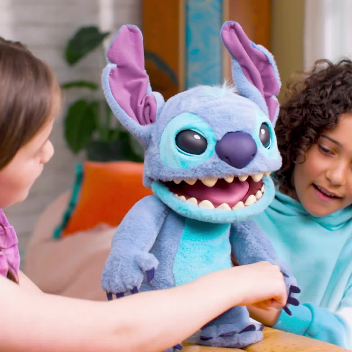 Disney Lilo & Stitch - Stitch Puppetronic Plush