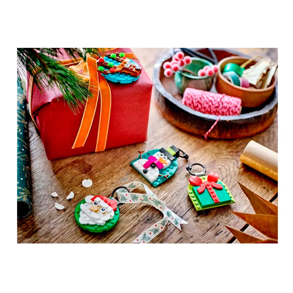 LEGO - Christmas Ornament Selection (40744)