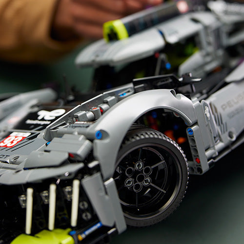 LEGO Technic - PEUGEOT 9X8 24H Le Mans Hybrid Hypercar (42156)