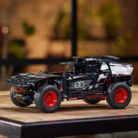 Lego Technic - Audi RS Q e-tron (42160)