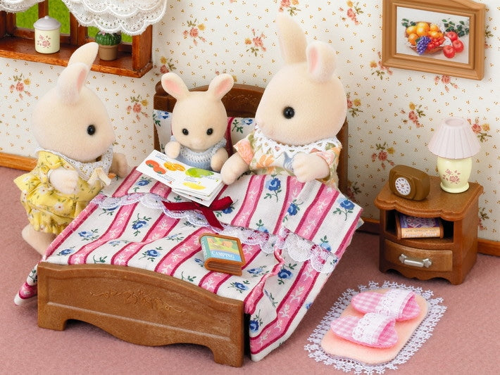 Slyvanian Families - Semi-Double Bed