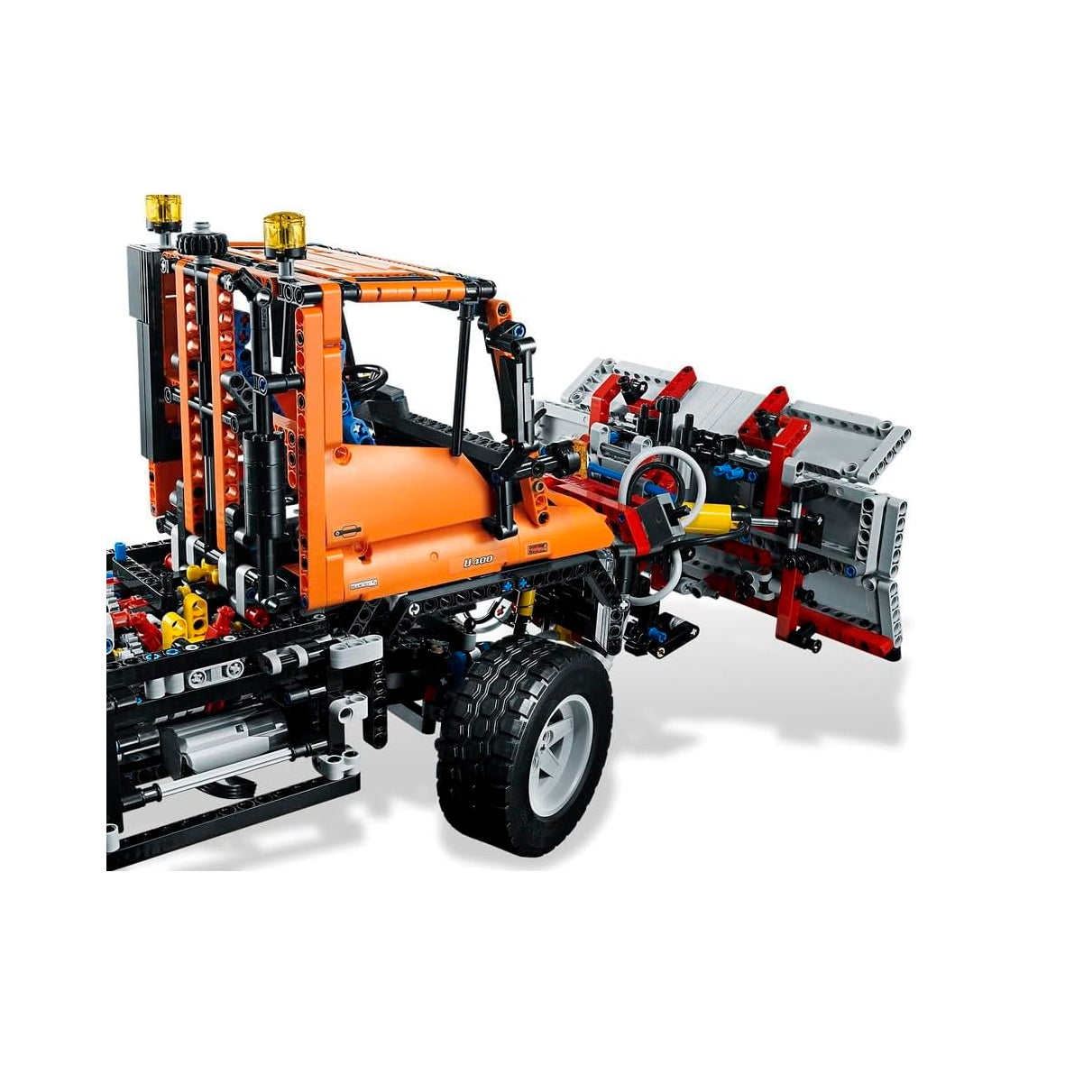 LEGO Technic - Unimog U400 (8110)