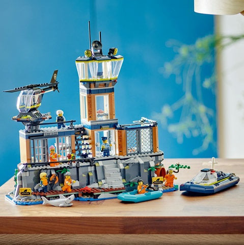 LEGO City - Police Prison Island (60419)