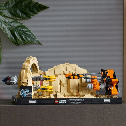 LEGO Star Wars - Mos Espa Podrace Diorama (75380)