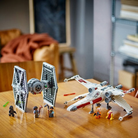 LEGO Star Wars - TIE Fighter & X-Wing Mash-up (75393)