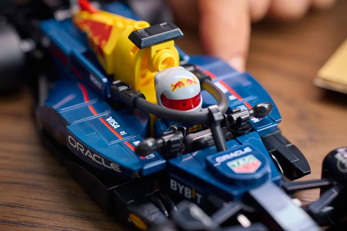 LEGO Speed Champions - Red Bull (77243)