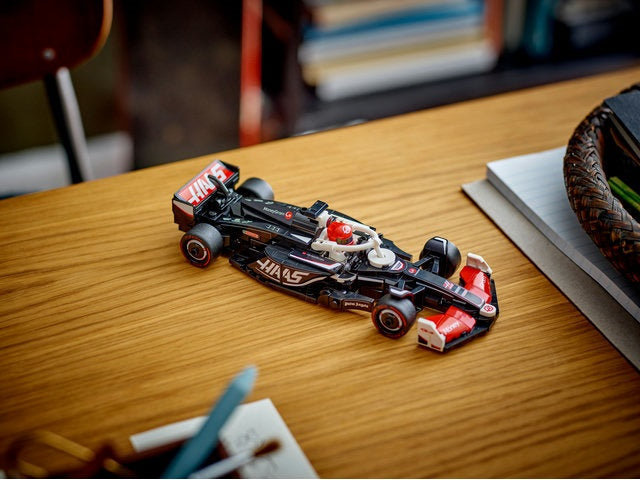 LEGO Speed Champions - MoneyGram Haas F1 Team VF-24 Race Car (77250)