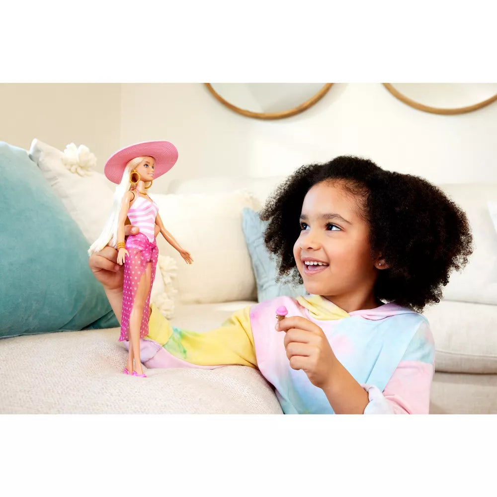Barbie - Deluxe Beach Doll