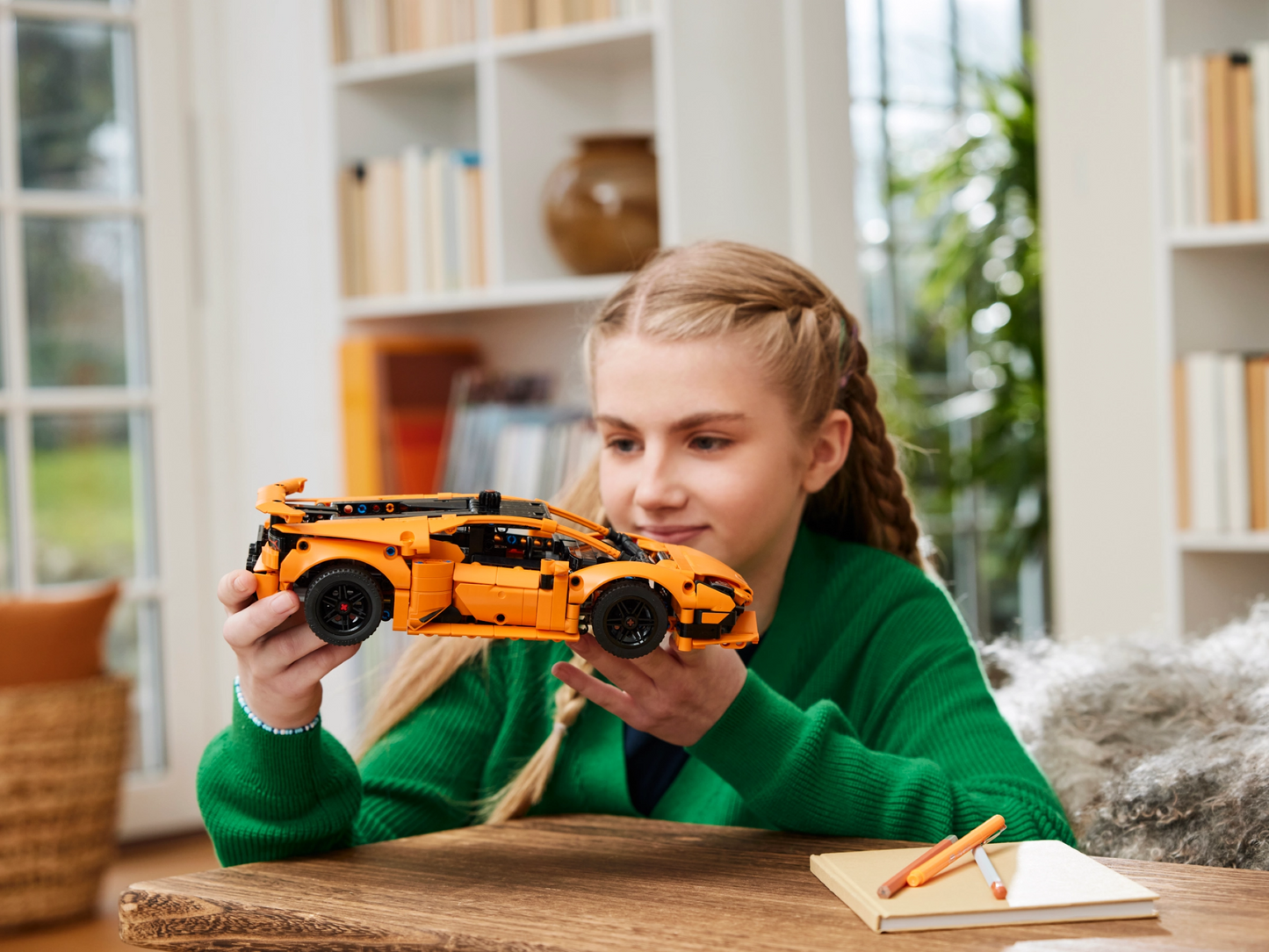 LEGO Technic - Lamborghini Huracan Tecnica (42196)