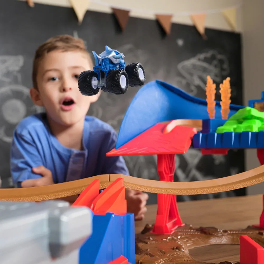 Monster Jam - World Finals - Supercharge Speedway Playset
