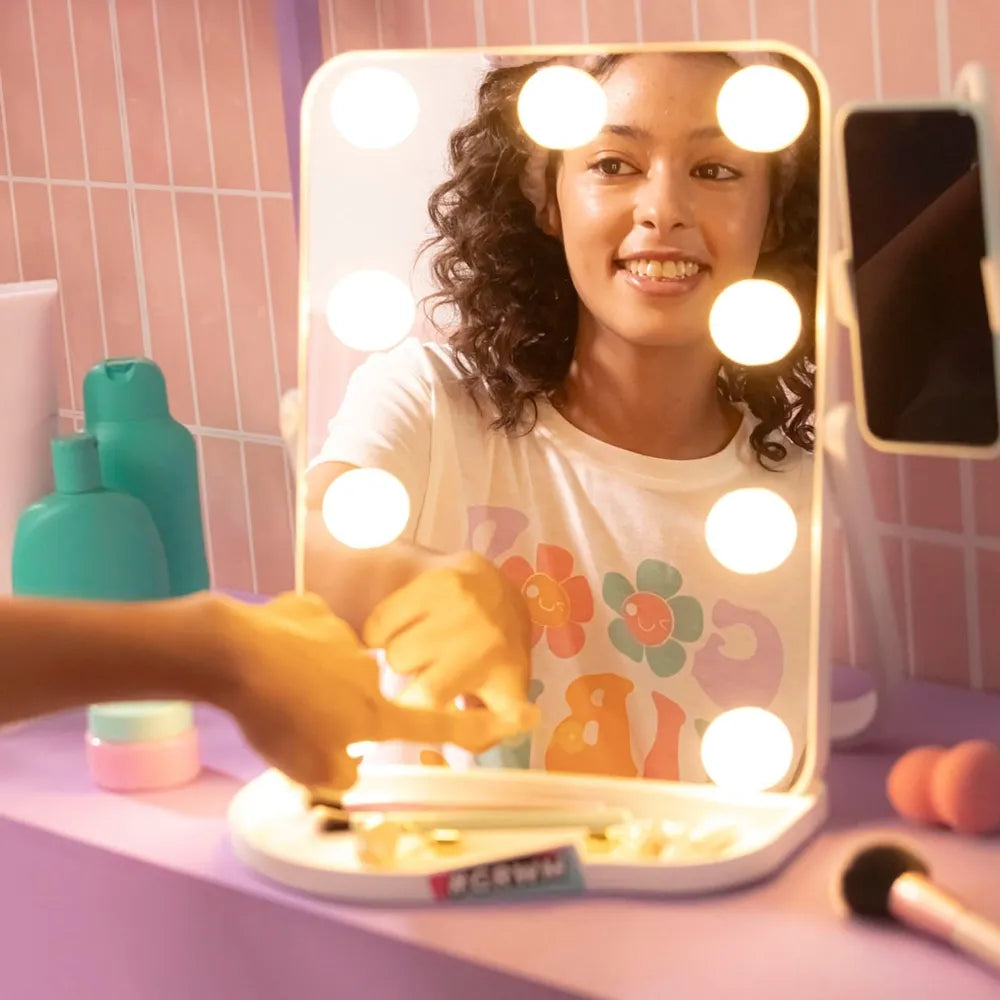 Studio Creator - Hollywood Mirror