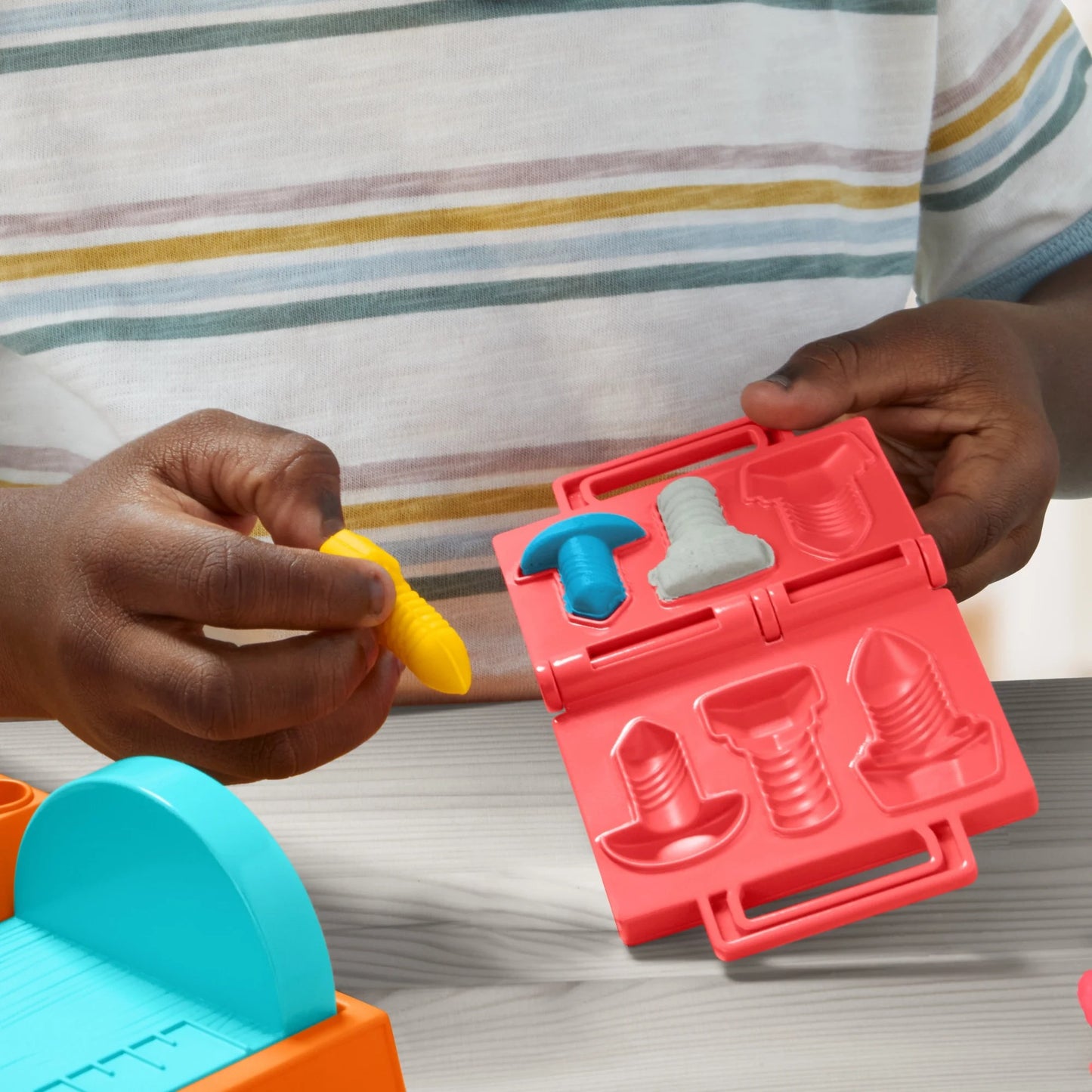 Play-Doh - Stamp and Saw Tool Bench