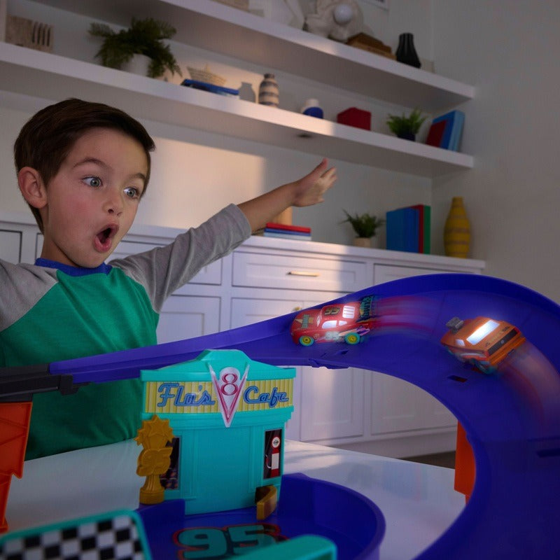 Disney Cars - Lightning McQueen Celebration Raceway