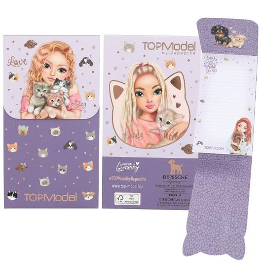 Top Model - Pad with Magnetic Closure