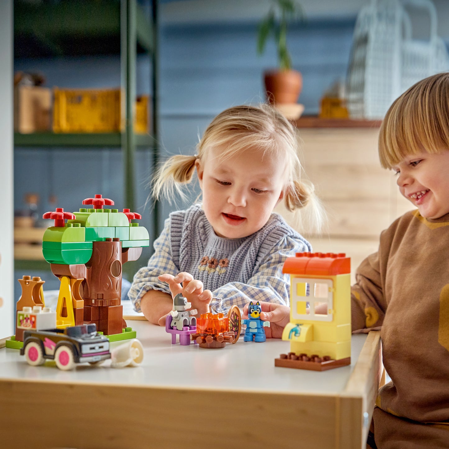 LEGO Duplo - Pizza Girls with Muffin and Bluey (10469)