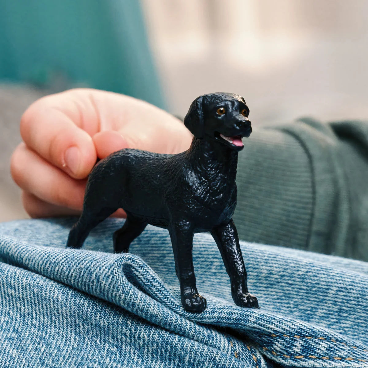 Schleich - Farm World - Black Labrador Retriever Female (14923)
