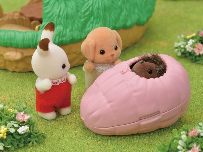 Slyvanian Families - Baby Hedgehog Hideout