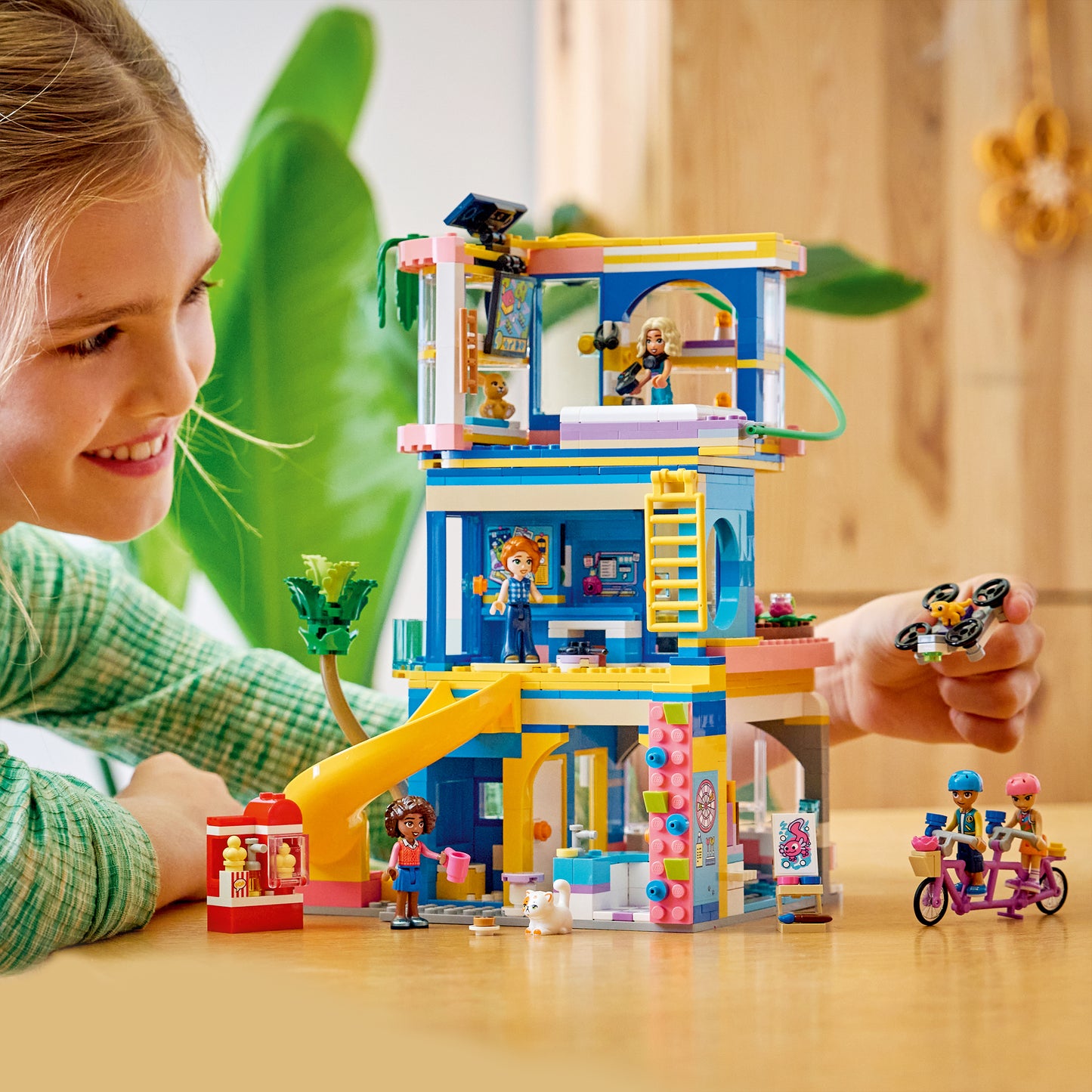 LEGO Friends - Heartlake City Friends Club House (42689)