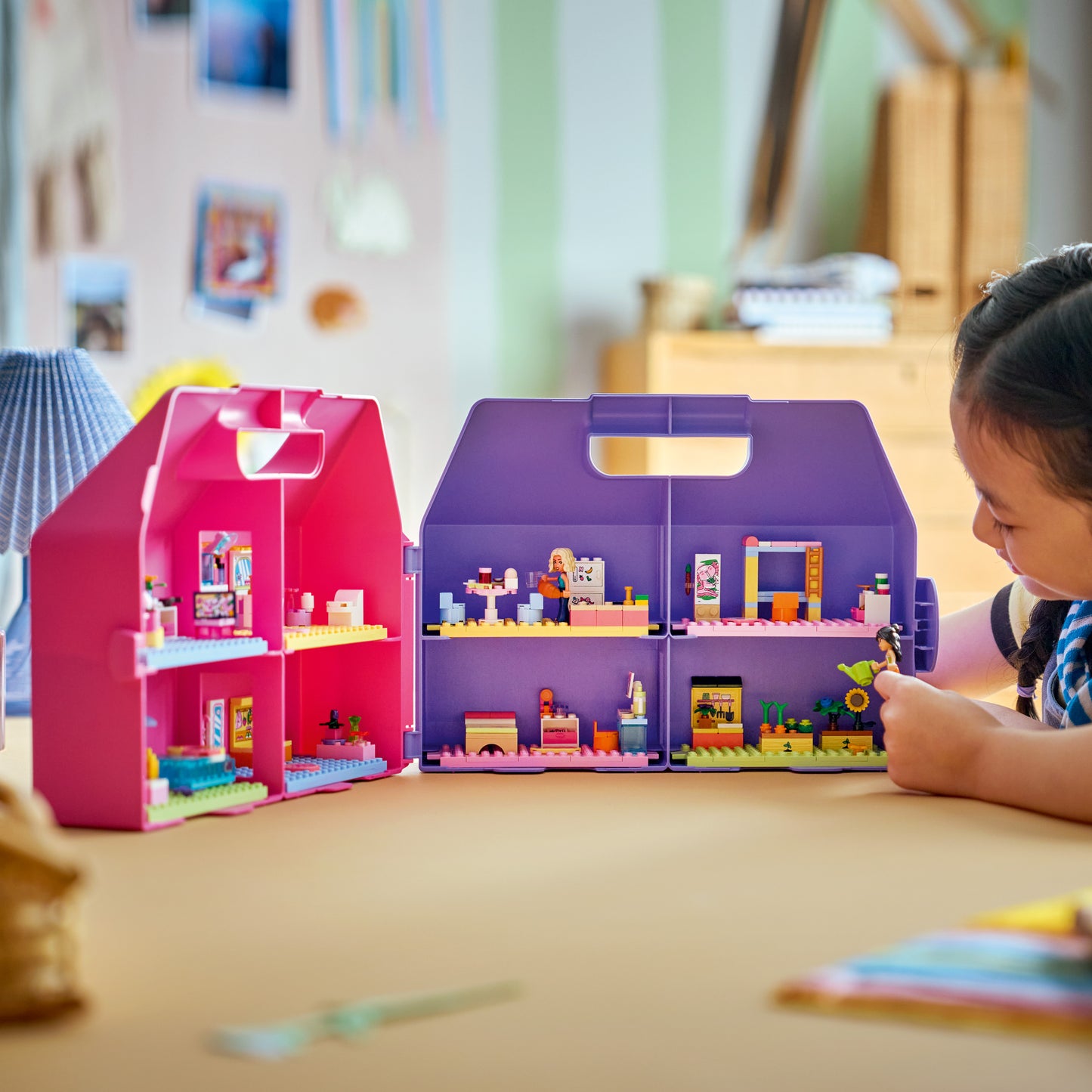 LEGO Friends - Creative Dollhouse Suitcase (42697)