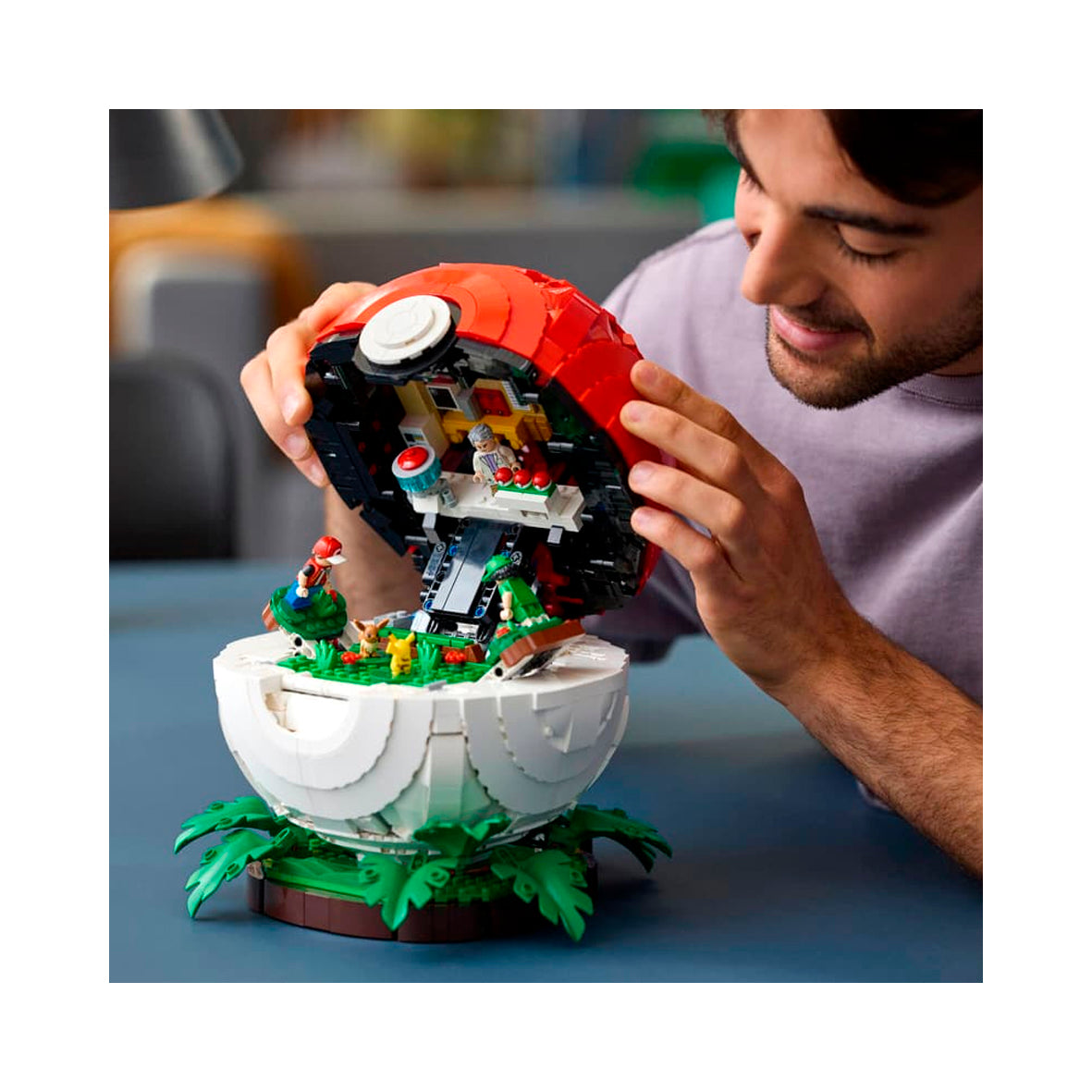 LEGO Pokemon - Iconic Trainer Moments Poke Ball (72154)