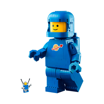 LEGO - Up-Scaled Blue Astronaut Minifigure (40921)