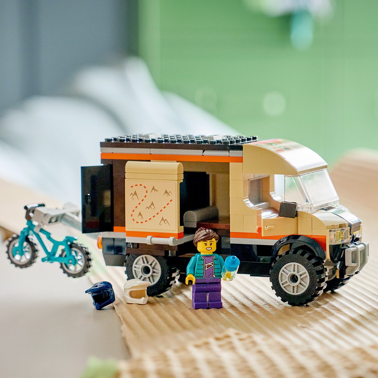LEGO City - Mountain Bike Adventure Van (60512)