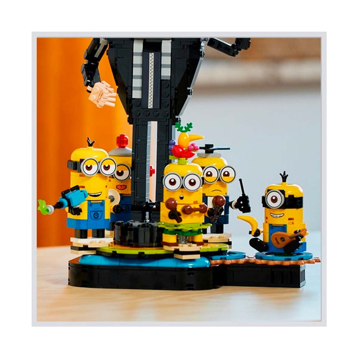 LEGO Minions The Rise of Gru - Brick-Built Gr and Minions (75582)