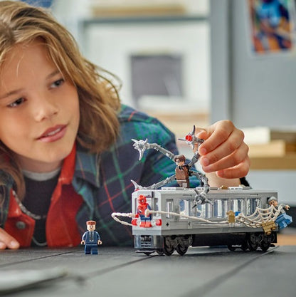 LEGO Marvel - Spider-Man VS Doc Ock Subway Train Scene (76321)