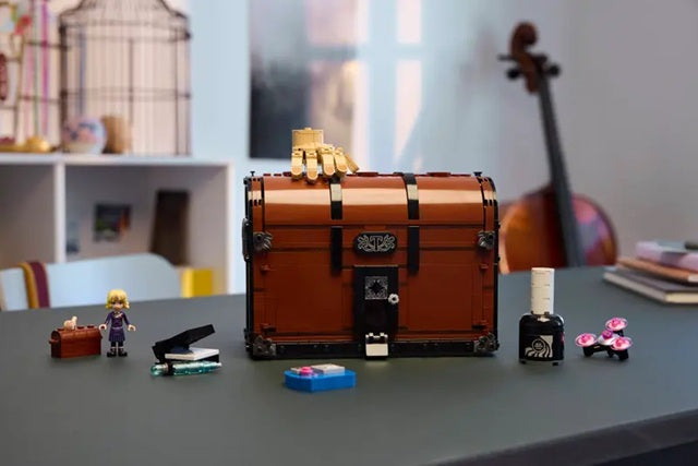 LEGO Wednesday - Thing’s Apartment (76785)