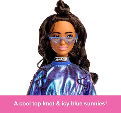 Barbie - Deluxe Style - Metallic Blue Top and Skirt