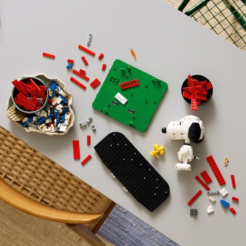 LEGO Ideas - Peanuts Snoopy's Doghouse (21368)