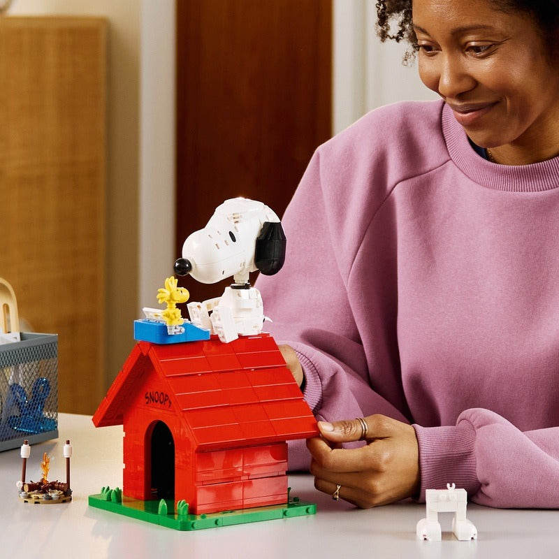 LEGO Ideas - Peanuts Snoopy's Doghouse (21368)