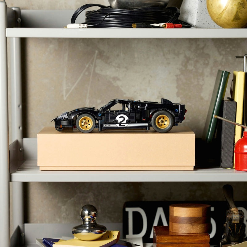LEGO Technic - 1966 Ford GT40 MKII Race Car (42223)