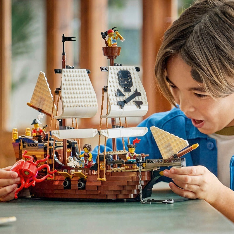 LEGO Creator - Iconic Pirate Ship (31387)