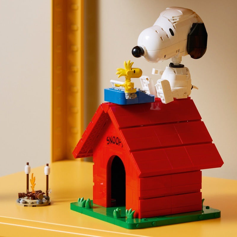 LEGO Ideas - Peanuts Snoopy's Doghouse (21368)
