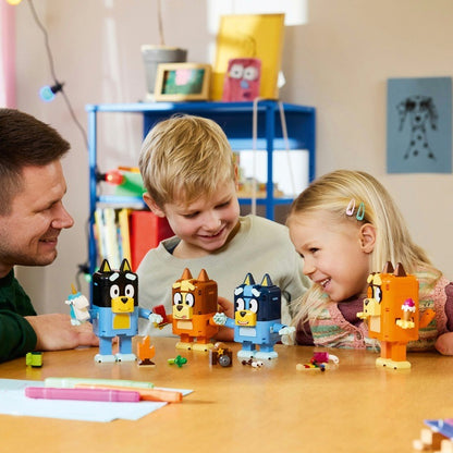 LEGO Bluey - Brick-Built Bluey Family (11217)