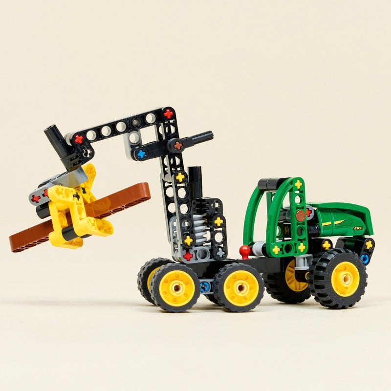LEGO Technic - John Deere 1470H Wheeled Harvester (42218)