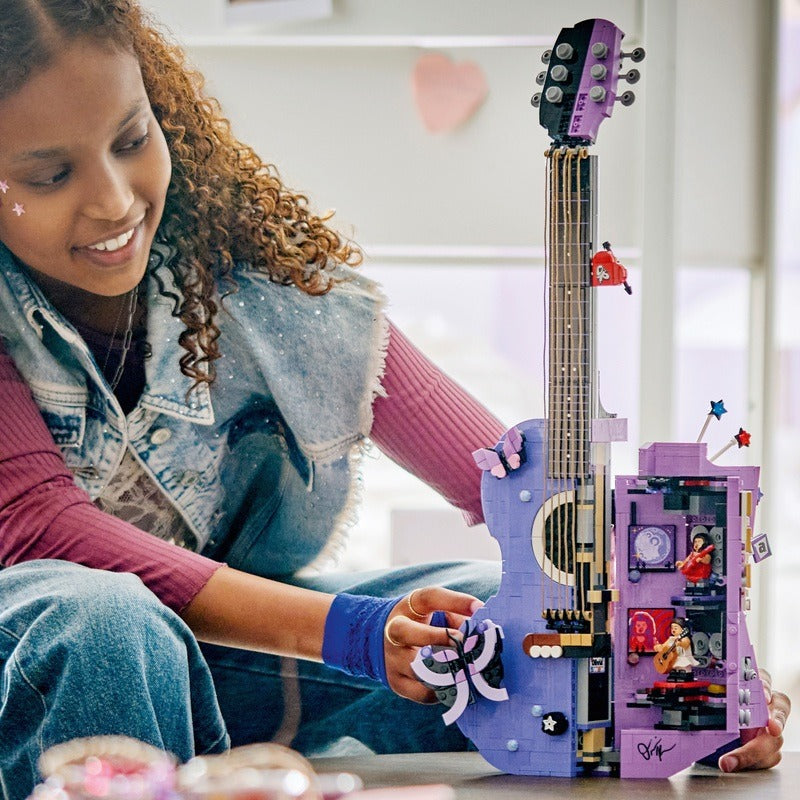 LEGO Editions - Olivia Rodrigo's Dual Guitar (43031)