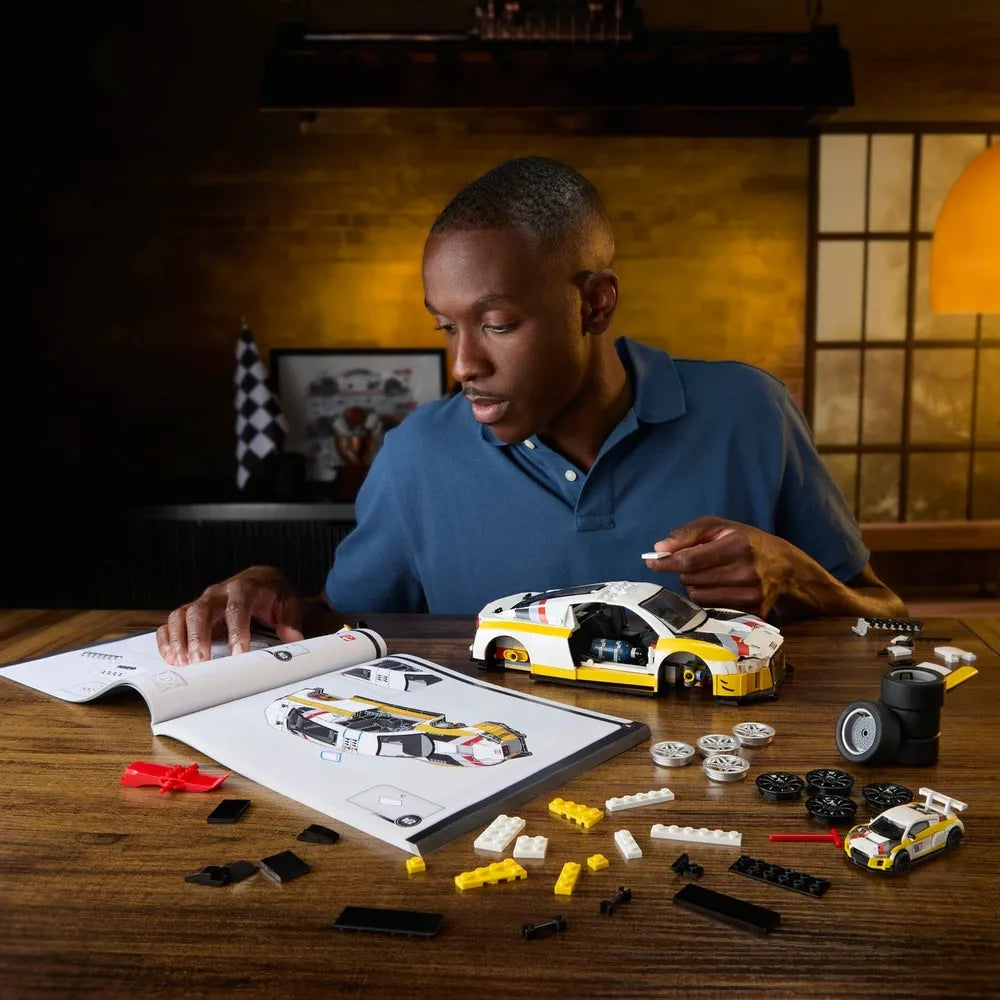 Mattel Brick Shop - Hot Wheels - 5 Audi R8 LMS