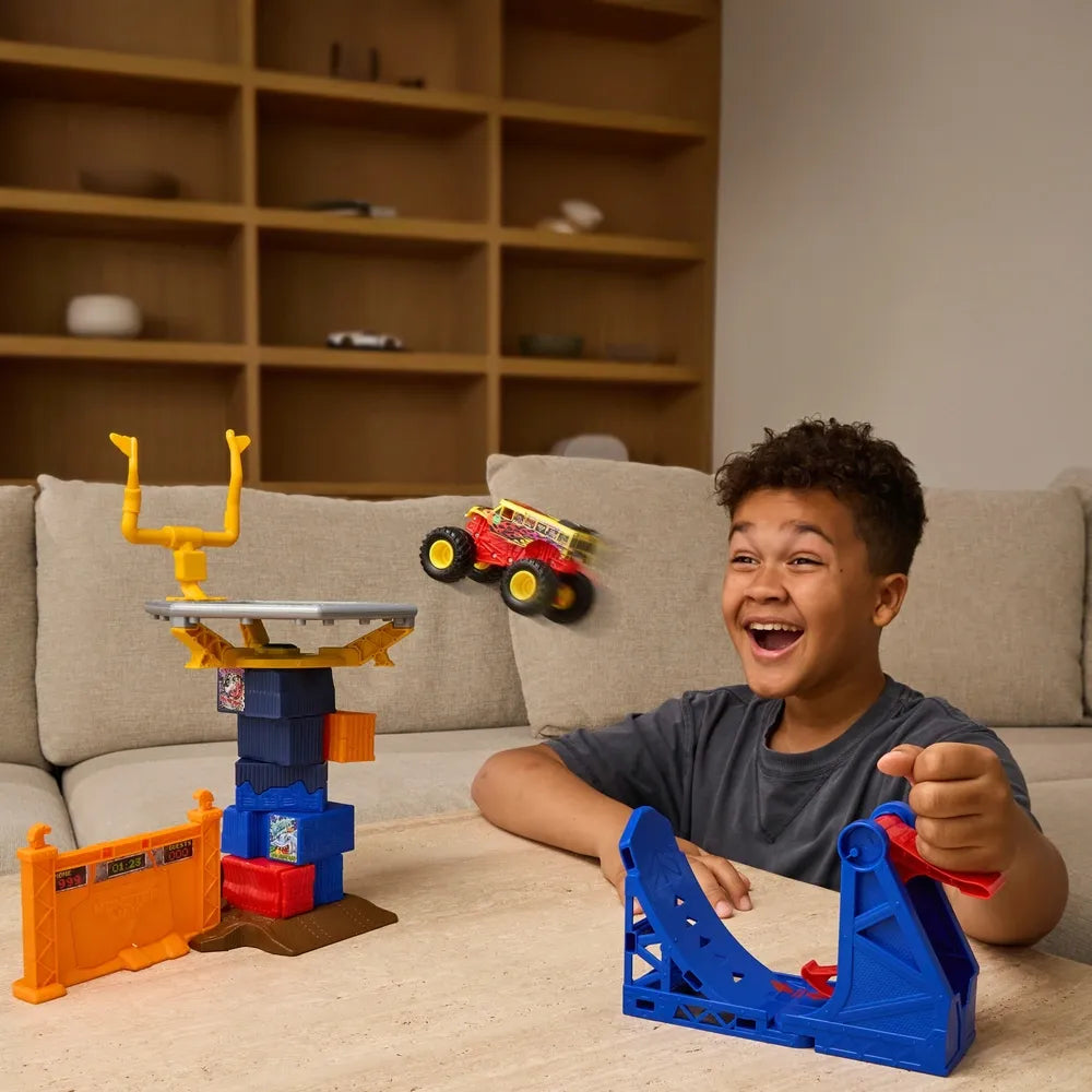 Monster Jam - Mash & Bash Crash Course 1:18 Playset