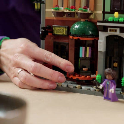 LEGO Icons - Sherlock Holmes Book Nook (10351)