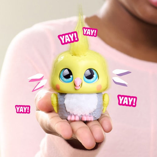 FurReal Handfuls - Cockatoo