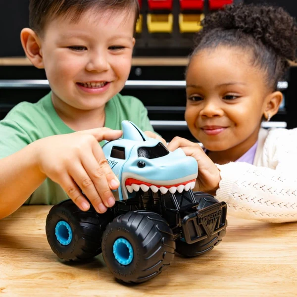 Monster Jam - Monstruction Construct - Megalodon Playset