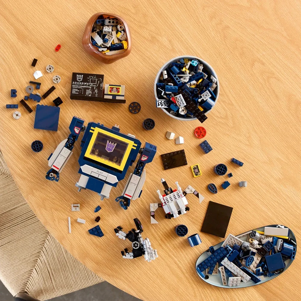 LEGO Icons - Transformers - Soundwave (10358)