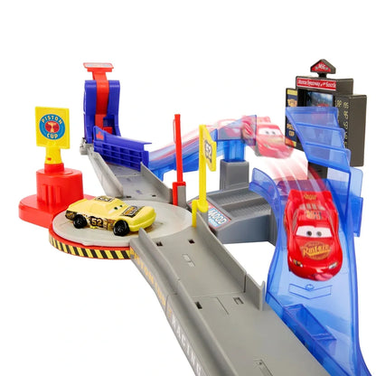 Disney and Pixar Cars - Piston Cup Stunting Speedway Playset