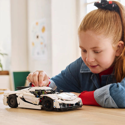 LEGO Technic - Koenigsegg Jesko Absolut White Hypercar (42184)