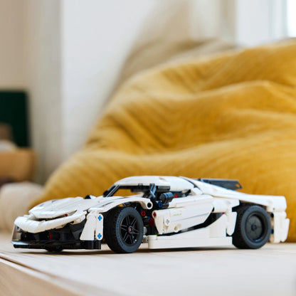LEGO Technic - Koenigsegg Jesko Absolut White Hypercar (42184)